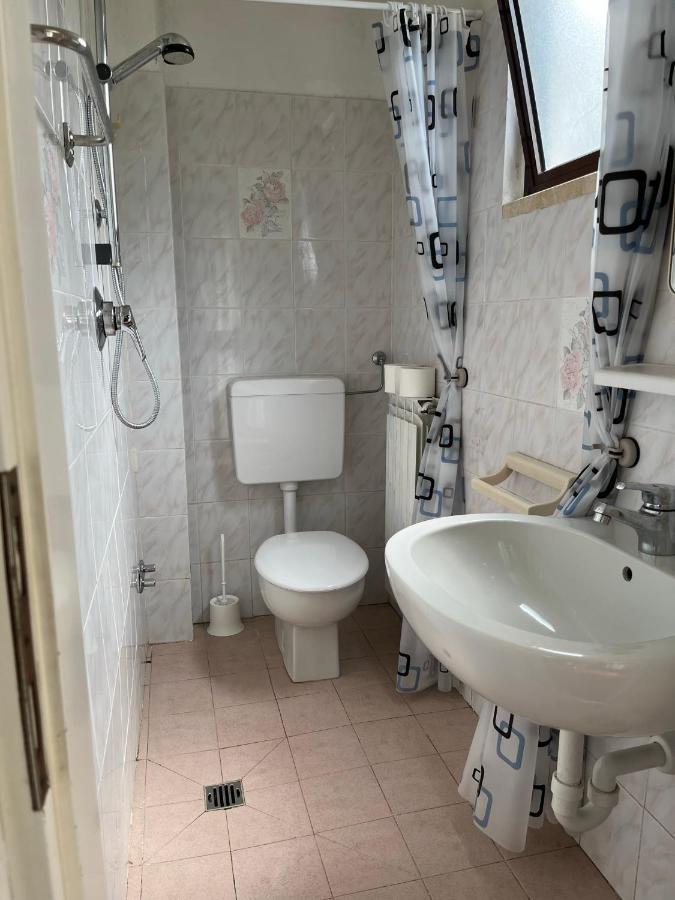 Casa Violetta Bed & Breakfast Marina di Massa Luaran gambar